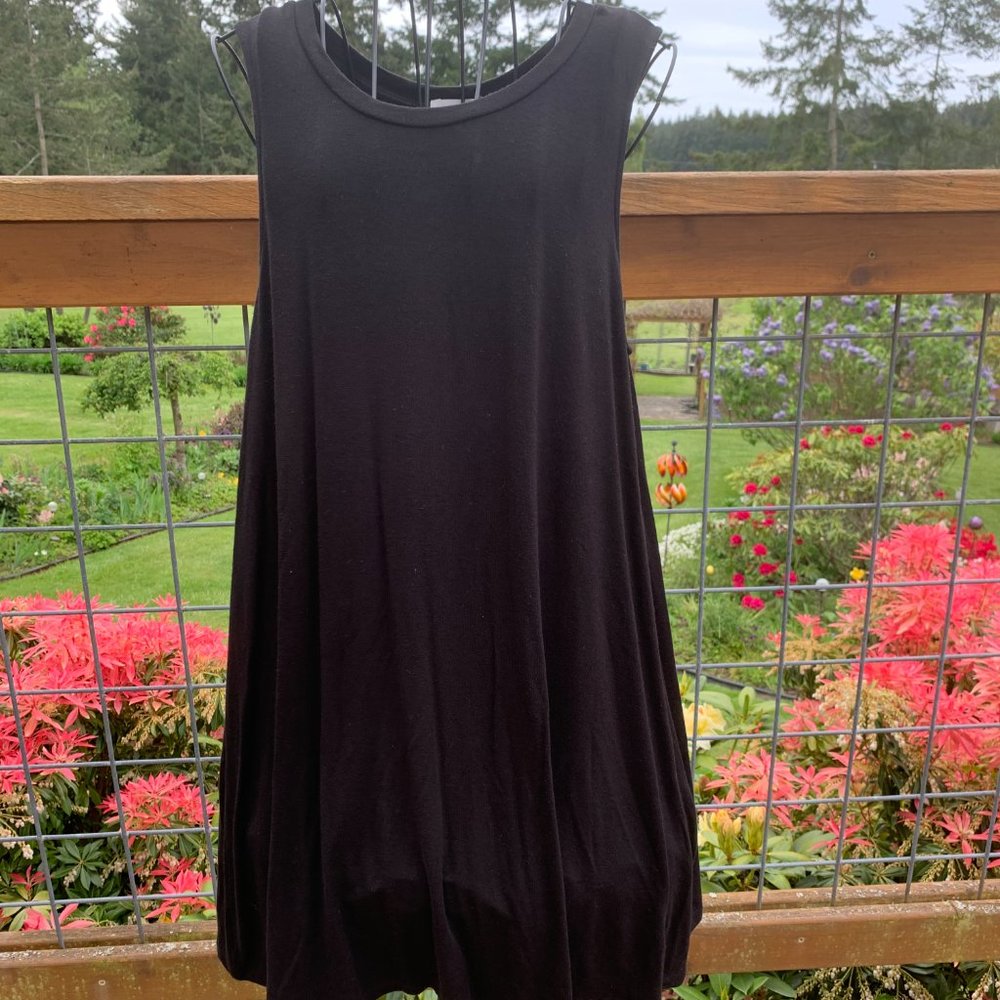 Forever 21 Ladies size Small Black Sleeveless T-shirt Dress